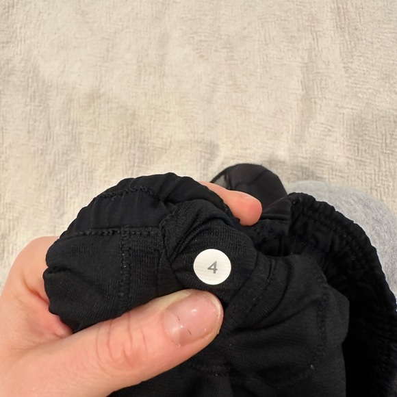 LULULEMON LOW RISE LINED RUNNING SHORT - Picture 2 of 3